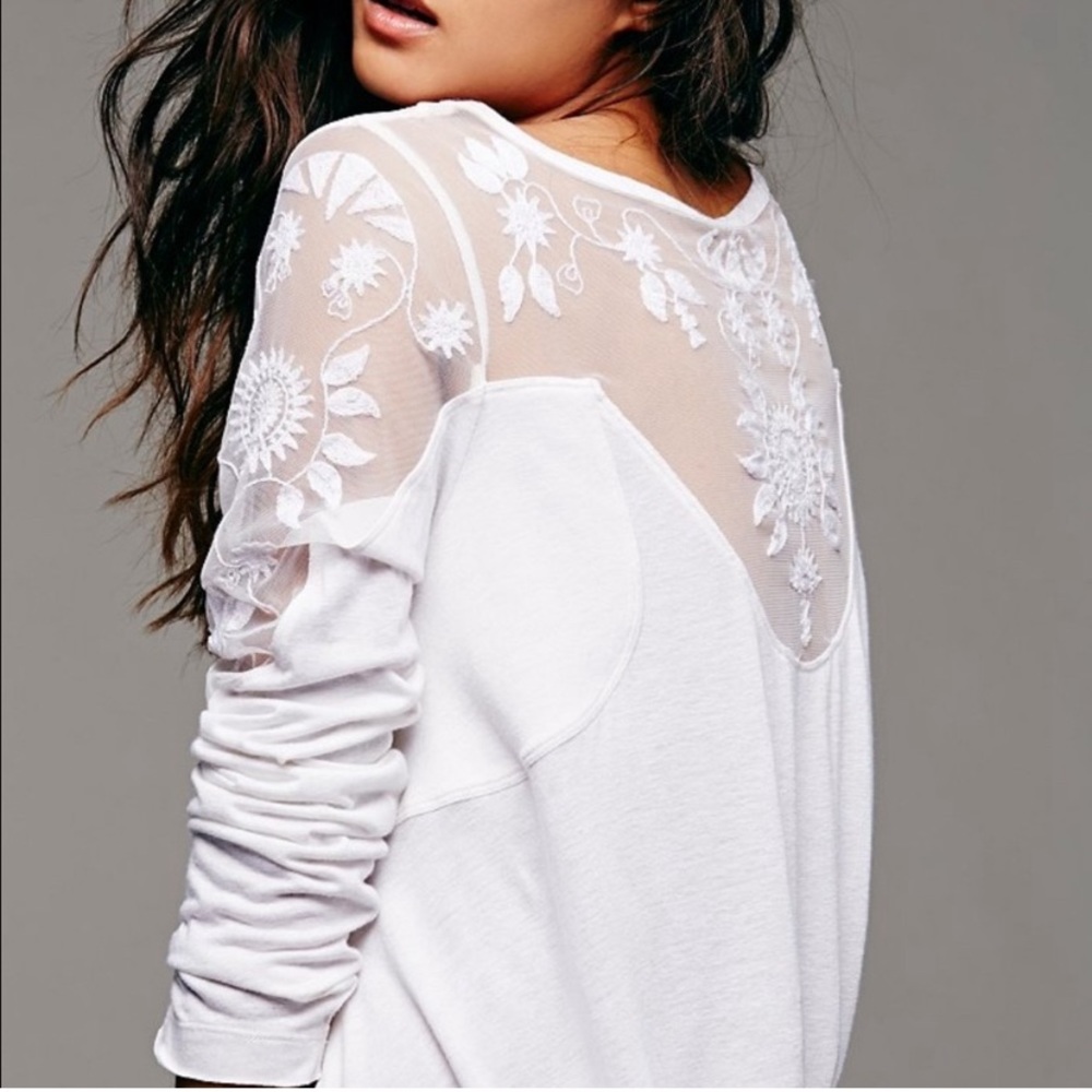 NWT Free People size Small Embroidered White Top